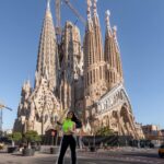 Mariana Ávila Instagram – Pedí el favor en twitter que me ayudaran a quitar la gente del fondo. Este fue el resultado: La Sagrada Familia Barcelona.