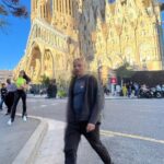 Mariana Ávila Instagram – Pedí el favor en twitter que me ayudaran a quitar la gente del fondo. Este fue el resultado: La Sagrada Familia Barcelona.