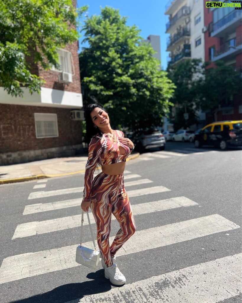 Mariana Ávila Instagram - Me suena a tango 💃 Buenos Aires, Argentina