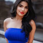 Mariana Ávila Instagram - 13 MILLONES EN TIKTOK!!! Y estaba esperando estos 13 en tiktok para hacer esta foto con nuestro 13 de Yolo Aventuras también! 🥺💙 gracias gracias por tanto cariño 😍
