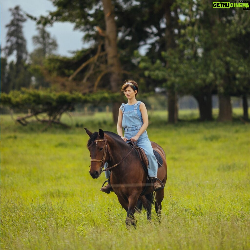 Mariana Di Girolamo Instagram - Gracias, Gracia 🌳 🐎 Y gracias a uds por acompañarnos! 🫀 #alsurdelcorazón