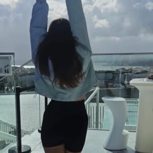 Mariana Monteiro Instagram - Bom dia!!! Não porque esteja aqui, mas porque vou colocar boa energia em mais uma semana e fazer por mim. E Domingo dia 10, é dia de Votar!