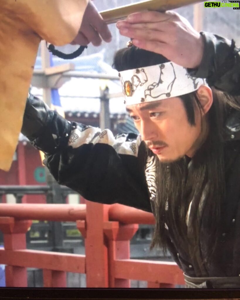 Mariana Treviño Instagram - Cumpliendo el Dharma 🔥⚔️ #janghyuk🤍 #shineorgocrazy