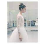 Marianela Núñez Instagram - Focus 🤍 End of another week…a very beautiful and inspiring one Giselle coming soon 🤍 Photo @mariahelenabuckley
