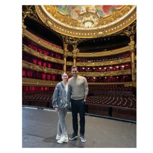 Marianela Núñez Instagram - Una de las personas que mas me inspira a diario.
Por su gran talento,disciplina,inteligencia y tantas cualidades más.
El supo transformar el deporte en Arte ✨
Roger Federer @rogerfederer mi profunda admiración y respeto 
Gracias por tanto….
Por eso Conocerlo en este Templo de La danza ,en este escenario soñado por mi en los últimos  20 años es un gran regalo…uno que guardaré en mi corazón para siempre ❤️