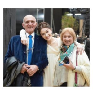 Marianela Núñez Instagram - Special night yesterday dancing The Winter’s Tale at The Royal Opera House (also a cinema relay 📽️🍿) and having Papa and Mama Nunez @norbertonunez5  @clavijoelena in the audience to support me.
You can see in their faces how much they loved it ❤️😭✨

Ps: also how lovely they got to try the delicious and very beautiful too “Nela dessert” created by the wonderful @anapaulaoliverpastry gracias Pau and the whole team for looking after them in the interval! I am grateful for this and of course for all the incredible things you create ❤️
First photo by @dancersdiary ✨