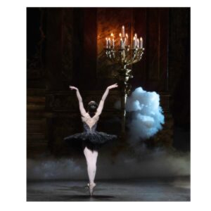 Marianela Núñez Instagram - Tomorrow Swan Lake @royaloperahouse 
Photo @dancersdiary ✨