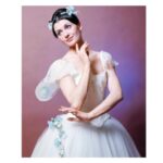 Marianela Núñez Instagram - Que importante es la historia y tradición…para mi ingredientes necesarios para el desarrollo de un artista. Ingedientes que los siento necesario en mi día a día como bailarina…son oxígeno y fuente de inspiración. Ser parte de una noche como la de hoy en un gran templo del arte como el @teatroallascala y celebrando una de las bailarinas más icónicas en el mundo del ballet Carla Fracci es una gran honor…y por sobre un bello recordatorio de lo importante que son estos tributos para mantener vivo todo lo bello que nuestro arte brinda…y mantenerlo vivo y cuidado para seguir creando un futuro con mucha luz ✨ Gracias @manuel.legris por esta invitacion y por tantas otras en estos últimos años 🙏🏻❤️