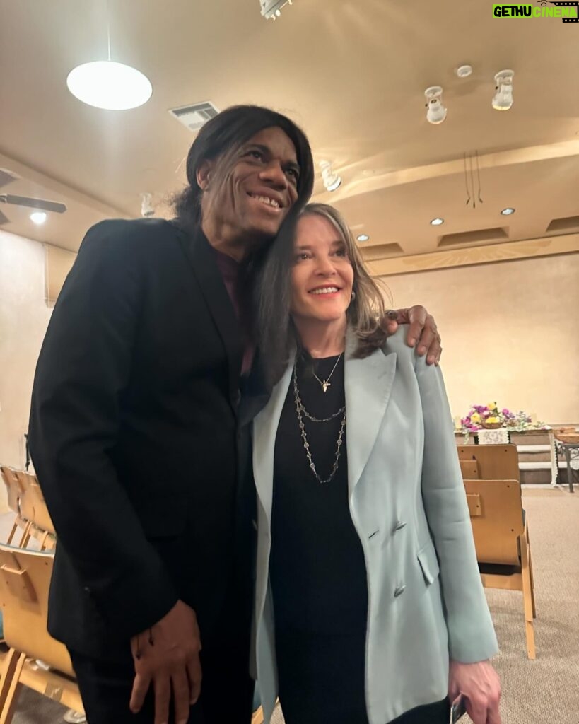 Marianne Williamson Instagram - What a delight to receive a call from the great jazz guitarist Stanley Jordan offering to play at my New Mexico events this week. Last night I spoke in Santa Fe and tonight I will be in Albuquerque. Stanley’s gorgeous music took us to such deep place with ourselves. Later he told me that he feels he is doing with music what I’m doing with politics. If I’m expressing a fraction of the beauty that he is, then I’m grateful. Enthusiastic crowds and standing ovations are much appreciated and also bittersweet at this point, as you can imagine. I’m clear that continuing to campaign has been the right decision, as we must have the deeper conversations despite the shenanigans of the political media industrial complex. People can still vote for our agenda in every state left where I’m still on the ballot: New Mexico, Oregon, Wyoming, Idaho, Guam, Virgin Islands, Puerto Rico, Maryland, and DC. While those votes won’t win the nomination, they continue to impact the ethers and shine light on the fact that millions of people in America still wish to forge a better way. I lived in New Mexico 50 years ago for about a year and a half, and it holds a special place in my heart. A lot has changed in 50 years, but the energy has not. There is an enchantment here and I’m feeling it now the way I felt it then. One day during that time, I was traveling with a friend and up in the sky we saw something incredible: a cloud formation of an undeniable, humongous spread eagle flying across the entire sky. No other clouds. If only we had had a camera … but the picture has stayed with me all these years. It was the most extraordinary thing. It reminds me to believe in what’s possible. At a time of such sadness, with so many hearts unnecessarily torn, let’s hold on to the sounds of a beautiful guitar, images of clouds that seem to hold messages, and our prayers for a better world.