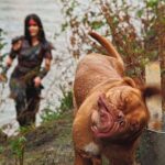 Marie Avgeropoulos Instagram - This was the only way #Bloodriena showered ..... #the100 @mybestfriendchewy #setdog #filmlife #nicelipsbro 💋
