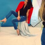 Marie Avgeropoulos Instagram - #WonderWomanBloodlines press day at #NYCC was a blessing and a blast. PINCH me! #Silverswan ’s voice is yours truly, and has some epic battles with Wonder Woman for all you comic book fans out there! Check it out , its available on Blu Ray and iTunes now ! Thanks to all who was involved in this incredible story. @rosariodawson @WickedpissaJD @ConstanceZimmer @amoore9 @IAmCreeSummer @NiaVardalos @mozhanistan @akaWorf @kimberlydbrooks @courtenaytaylor @_samliu_ @jusdog @MairghreadScott @JTuckerAnimator #NYCC #NYCC2019 #NYCC19 #NewYorkComicCon #MarieAvgeropoulos #Interviews #WonderWoman #WonderWomanBloodlines @WBHomeEnt #movies #DCUNIVERSE #silverswan