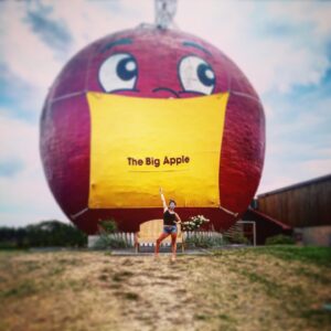 Marie Avgeropoulos Instagram - The apple has spoken 🇨🇦👊🏼#wearadamnmask #duh #thistooshallpass