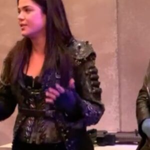 Marie Avgeropoulos Instagram - I’m sharing this speech with you the day when the pandemic started and the day when 100 episodes of The 100 finished. This was the final scene and it was a quick farewell to so many people that contributed to wonderful storytelling and hard work on every level. This was a very emotional moment for me and a fast goodbye since we all knew a pandemic was on the rise March 2020. May we meet again !  #the100