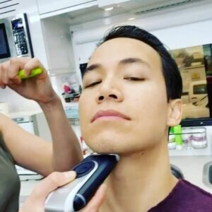 Marie Avgeropoulos Instagram - That time we did a toothbrush and a shave very early AM  on set and I drooled all over myself and ruined the talented makeup depts artistry ! Whoops. Right . That’s why we brush over the sink . 🙄 Duh. Miss ya @shannonkook thanks for the childhood story and the 5AM chuckle #the100