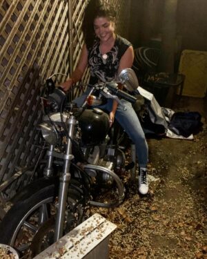 Marie Avgeropoulos Instagram - Uncovered my 94 Harley Davidson 12cc sportster and she’s still kickin , just needs a bath and tune up . Let’s go ! Thanks @iameddieperez for being the best bike babysitter ever . Who’s coming ?!
.
.
.
.
.
. 
#harleydavidson #harleygirls #girlswhoride #brap #2wheels