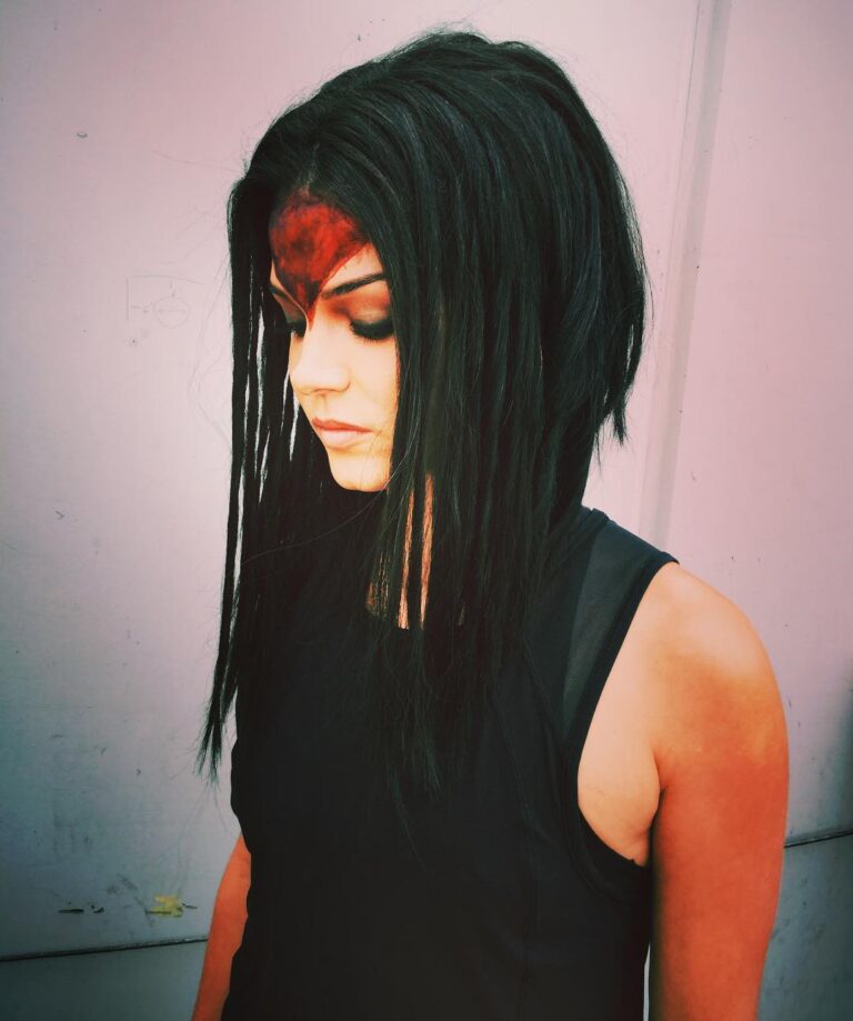 Marie Avgeropoulos Instagram - Flashback to #the100 season 5 hair and makeup test . Pondering how the hell I was going to take on Bloodriena. She pushed me and challenged me . Worth chopping all my locks off! #hardwork #rewarding #ilovemyjob 💄@mupbycory