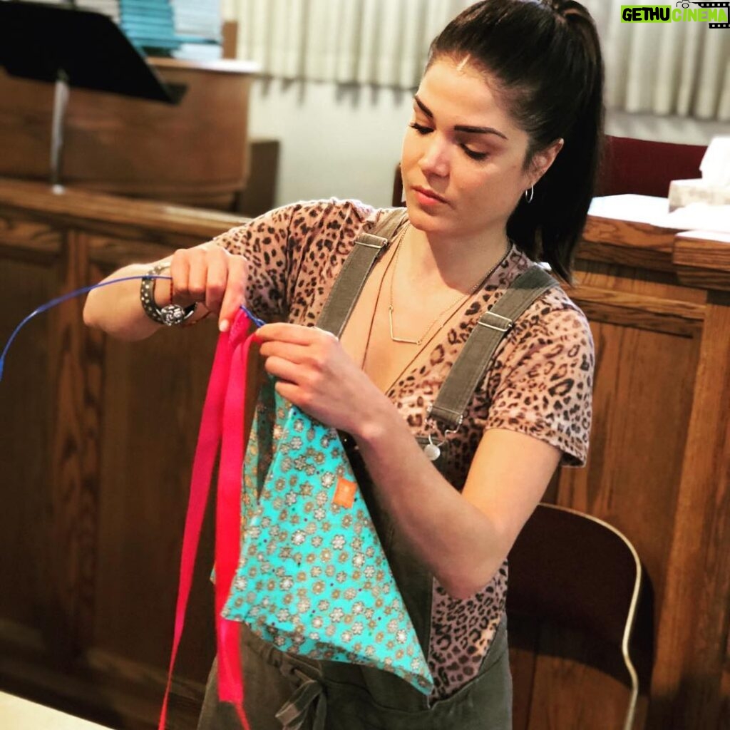 Marie Avgeropoulos Instagram - Did you know on average women menstruate 3000 days in their lifetime? I think every woman would agree with me that their monthly visitor can be terribly inconvenient, especially when you live in places such as rural India where pads are unavailable to girls due to poverty and other unfortunate circumstances . @daysforgirls have created these wonderful discreet kits so they are equipped with reusable and eco friendly pads to make their periods a little easier . ⬆️Click the link in my bio to help us reach our goal to get as many as these kids to our girls at the #FFLV schools . @fflv @withoutxfilms #shemustcount #periodproject ❤️10$ KIT INCLUDES :  ___________________________ 2 Days for Girls Shields 8 Days for Girls Liners 2 panties 1 small soap 1 washcloth 1 menstrual chart & pictorial instruction  2 gallon-size freezer bags 1 Days for Girls Drawstring Bag