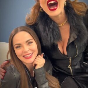 Mariluz Bermúdez Instagram - Mostrar la mejor de nuestras sonrisas puede llevarnos a vivir un día cargado de optimismo y buen humor. Y, lo mejor de todo, contagiar a todos los que nos rodean. @mariluzbermudez1 💋💋💋
.
.
.
#GabrielaSpanic #GabySpanic #Spanic #ReinaDeTelenovelas #Queen #ReinaSpanic #SpanicFans #TeamGabySpanic #GabySpanicUy 
#Diosa #Total

#ComoTuNinguna #TodoPorTuAmor
#LaUsurpadora #PaolaBracho #PaulinaMartinez #PorTuAmor #LaIntrusa #LaVenganza #Prisionera #TierraDePasiones #SoyTuDueña #Emperatriz #LaOtraCaraDelAlma #SiNosDejan #CorazonGuerrero #SecretosDeVillanas #VivirDeAmor