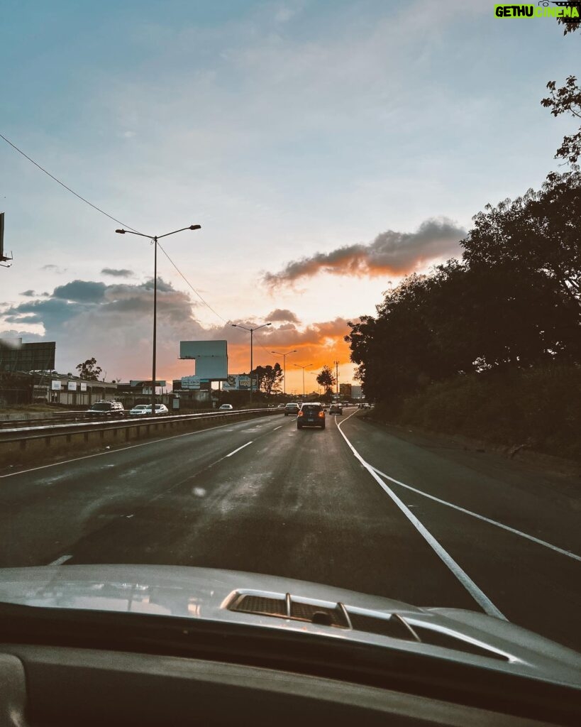Mariluz Bermúdez Instagram - Sé feliz con el camino no con el destino! ✨✨✨