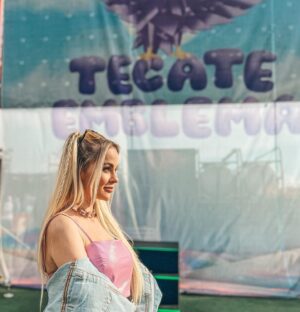 Mariluz Bermúdez Instagram - “La música es medicina”
Que gran experiencia @tecate_emblema #tecateemblema ✨💜🙏🏼🙌🏻