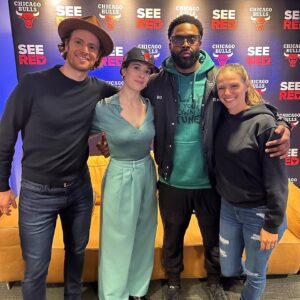 Marina Squerciati Instagram - Get ready, get set, here we come...🎬@choosechicago #chicagopd #oneweekuntilwestart #wevemissedyou #laroycehawkins #tracyspiridakos #chicagobulls #chicago
