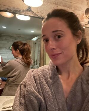 Marina Squerciati Instagram - Facials & massages @cowshed. Champagne at @sohohousechicago. Hours of conversation with @spiridakos. Highly recommend. #fiveoutfivestars #season10isalmostover #perfectchicagoday #thingstodoinchicago #bestfacials #girlsstaycation #tracyspiridakos #sohohouse #cowshed