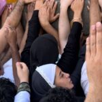 Marine El Himer Instagram - Quand tu donnes ton coeur a une relation toxic / VS Quand tu donnes ton coeur à Allah 🤲🏽 Aucune personne ayant vécu des choses douloureuses ne mérite d’être remis en question, quel que soit le moment choisi pour parler de ces sujets. Il m’a fallu du temps pour arriver à poser des mots sur mes maux, pour comprendre certaines choses et pour trouver enfin la force de dire. Certaines relations nous marquent plus que d'autres et créent des blessures profondes qu’on occulte longtemps afin de ne pas y faire face. Je trouve aujourd’hui le courage de vous en faire part en image pour, je l’espère, aider d’autres femmes à dénoncer l’inacceptable. Ce que j’ai accepté et ce qui, maintenant guérie, je ne tolérerais plus jamais. Interprétez comme bon vous semble ce que je vous partage, l’essentiel à présent et que je sois transparente avec ce que j’ai longtemps enfouis en moi. On dit souvent que derrière un mal se cache un bien, derrière celui-ci un soulagement et un apaisement pour moi qu'aucun mot ne me retirera 🤲🏽🤍