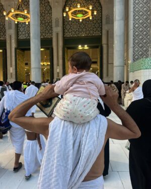 Marine El Himer Instagram - Labbayk Allâhoumma Omra 🤲🏽
Je réponds à ton appel, Ô Allah, par une Omra 🕋