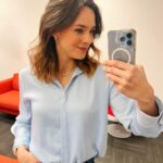 Marine Lorphelin Instagram - Une semaine studieuse à Paris 🤓 1. J’adore cette équipe 🥰 @telematin_officiel @carinneteyssandier @philippe.collignon @damienthevenot @emilietn 2. Mon look @zara bijoux @gena_jewelry ✨ 3. « Mille & une orchidées » au @jardindesplantesdeparis 4. Ma fleur @louannelorphelinoff 💗 5. Retrouvailles 🥹 @ysanoumea @spa.clemens 6. « Passeport » de Alexis Michalik au Théâtre de la Renaissance : MAGISTRAL 🎭 7. Magazine de la santé @allo.docteurs. Chemise @roseanna__officiel jean rose @majeparis 🌸 8. Soirée studieuse en préparation d’une conférence @laure.mattioli 🤓