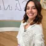 Marine Lorphelin Instagram - Une semaine studieuse à Paris 🤓 1. J’adore cette équipe 🥰 @telematin_officiel @carinneteyssandier @philippe.collignon @damienthevenot @emilietn 2. Mon look @zara bijoux @gena_jewelry ✨ 3. « Mille & une orchidées » au @jardindesplantesdeparis 4. Ma fleur @louannelorphelinoff 💗 5. Retrouvailles 🥹 @ysanoumea @spa.clemens 6. « Passeport » de Alexis Michalik au Théâtre de la Renaissance : MAGISTRAL 🎭 7. Magazine de la santé @allo.docteurs. Chemise @roseanna__officiel jean rose @majeparis 🌸 8. Soirée studieuse en préparation d’une conférence @laure.mattioli 🤓