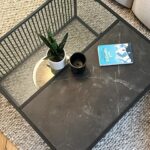 Marine Lorphelin Instagram - Se sentir bien chez soi, et sur ce canapé 😍 Bien installée, je vois la vie en rose 💕 Bon dimanche à tous ! Chill à la maison, sportif ou avec vos proches ? - produit offert @bobochicparis - #home #feelinggood #canapé #deco