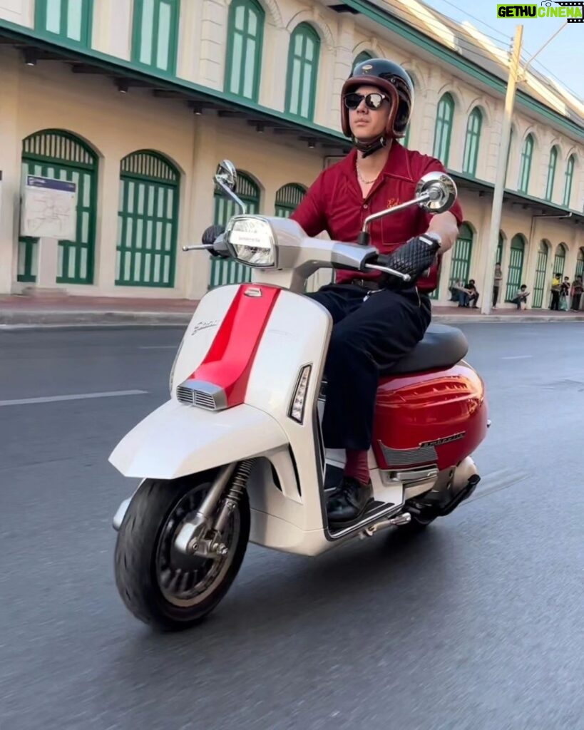 Mario Maurer Instagram - My G350 #Lambretta #LambrettaG350SeriesII #RemasterCollection