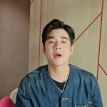 Mario Maurer Instagram - Only HeadandShoulders bro ไม่ต้องทนผมแห้งจากแชมพูขจัดรังแคอีกต่อไป นี่เลย.. ใหม่! Head & Shoulders 2in1 แชมพูขจัดรังแค ครีมนวดผมในขวดเดียว ให้ได้ทั้งการขจัดรังแค และ ผมนุ่มลื่น ให้ #ผมสวยโนแคแบบไม่ต้องเลือก #HeadandShoulders2in1 #HeadandShouldersTH