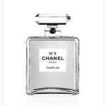 Marion Cotillard Instagram - HAPPY 100 N•5 SUCH A JOY TO SHARE MY LIFE WITH YOU 🖤 @chanelofficial