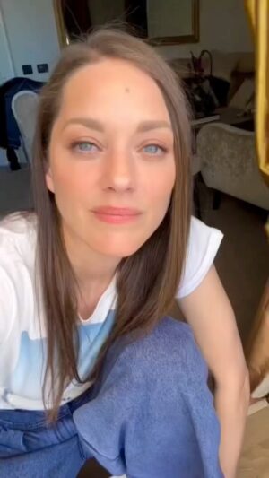 Marion Cotillard Instagram - « Jeanne d’Arc au bûcher »les 7,8,10,11,12,14,16,17 juin @teatro_real Madrid @alex__olle
