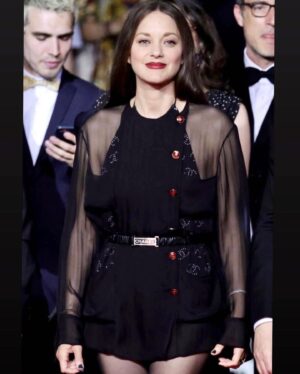 Marion Cotillard Instagram - FRÈRE ET SŒUR 
En salle en ce moment! 
@festivaldecannes 2022
#arnauddesplechin
#melvilpoupaud
@benjaminsiksou
@whynotproductions_officiel 
@le_pacte_officiel
@chanelofficial
Glamers @eliottbliss  @hairbyadir @christophedanchaud_ @ccnailsparis @e_mendez @elsaheizmann @perrinesabbat @eliottbliss