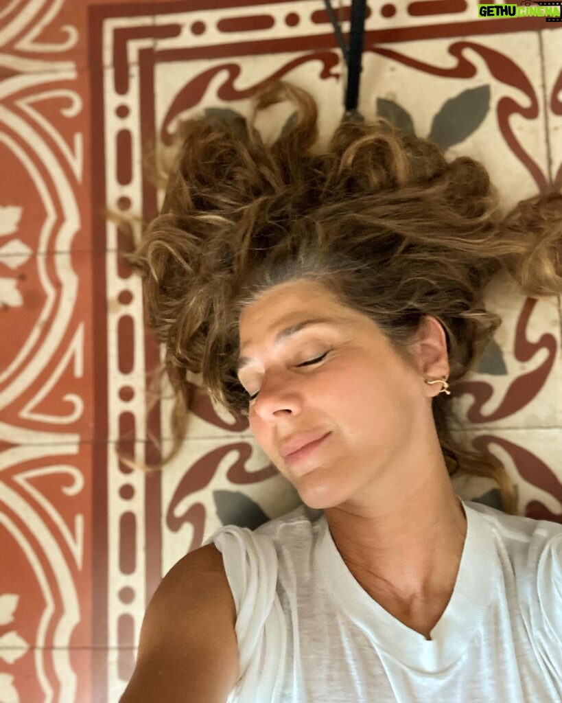 Marisa Tomei Instagram - Warm feelings 😌