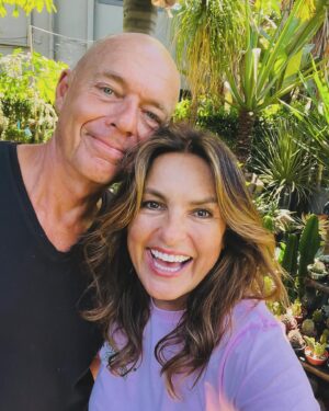 Mariska Hargitay Instagram - I love this guy so much.  Best big bother.  Soulful. Protective. Nurturing. Funny. Fun. Kind. Wise. Gentle. Hard Working. Fair #plantman  happy birthday Mickey love you.  Best brother ever and best PLANTS ever. To watch somebody nurture plants is a thing of beauty.🌱🪻🌺🌲🪴🫚🫛🍀🌸 🌴🌳