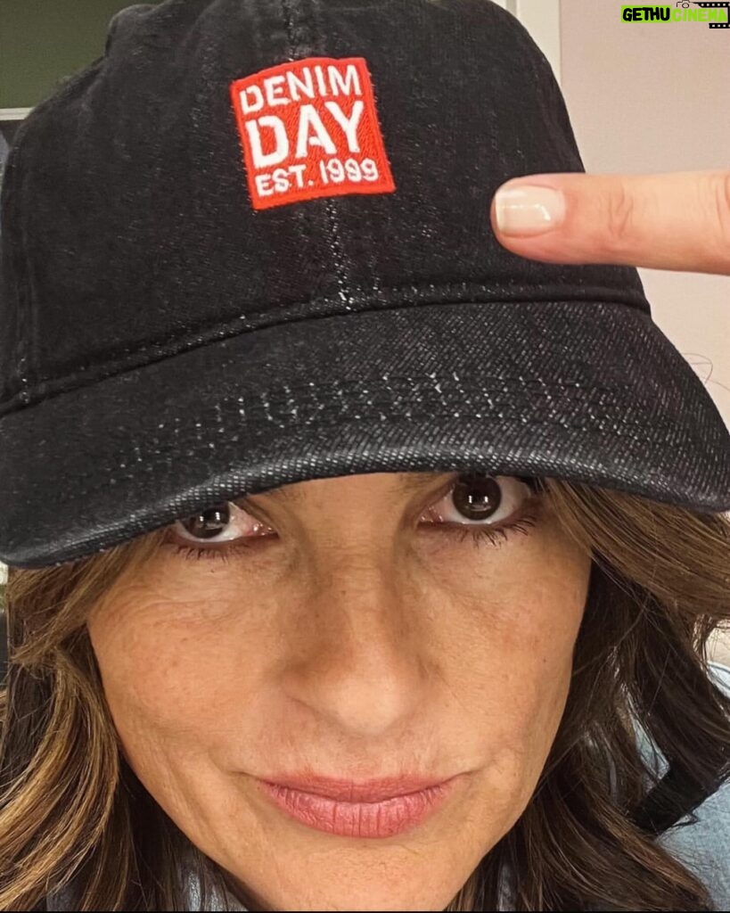 Mariska Hargitay Instagram - Today, April 24th is #denimday—a day to stand # up and support all survivors of sexual violence. In the US, over half of women and almost 1 in 3 men have experienced sexual violence involving physical contact during their lifetime and 63% of sexual assaults are never reported to the police. Today and every day we say: We hear you, we believe you, we support you. #denimday2024 #SupportSurvivors #SAAM 💙 #Denim