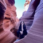 Mariska Hargitay Instagram - Having a moment of gratitude and reflection. Thank you @ajkmctam for capturing this moment 🙏🏼#SpringIsInTheAir The greatest journey is one of self discovery. LaoTzu #AntelopeCanyon #SlotCanyons #NavajoNation #MagicAntelopeCanyon #Arizona #IHeartArizona
