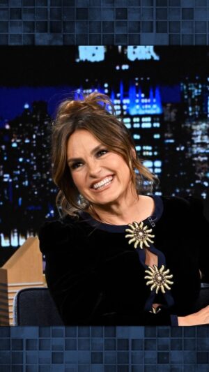 Mariska Hargitay Instagram - @therealmariskahargitay named her cat Karma after she learned @taylorswift named her cat Olivia Benson! #FallonTonight