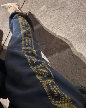 Mariya Nishiuchi Instagram - I'm in LA!!🌈

着いてすぐ
@supremenewyork で買ったセットアップのスウェットがお気に入り😍

私にとって深く思い入れのあるLA。
とっても充実した時間を過ごしています！！
色々と吸収して帰ります！😌