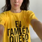 Marjorie Estiano Instagram - Dois anos sem respostas é tempo demais! Há exatos dois anos, a defensora de direitos humanos Marielle Franco e seu motorista, Anderson Gomes, foram brutalmente assassinados no Rio de Janeiro. A solução deste crime interessa a todos e todas nós que acreditamos numa sociedade mais justa! Quem mandou matar Marielle Franco e por quê? Eu, o @institutomariellefranco, @monicaterezabenicio e a @anistiabrasil e quase 1 milhão de pessoas em todo o mundo queremos saber! Se você também quer, assine a petição no site da @anistiabrasil, pressione o Governador do Rio @wilsonwitzel e o Ministério Público do RJ e exija respostas. #TbmQueroSaber #JustiçaparaMarielle #MidiaNinja #342artes #institutomariellefranco #JustiçaPorMarielleEAnderson