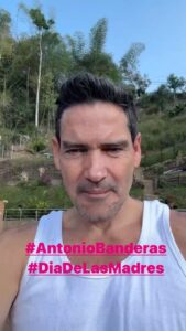 Marlene De Andrade Instagram - #AntonioBanderas les desea #FelizDiaDeLasMadres ❤️🇻🇪🙏🏻😂 @marlindaoficial @tves_aldia @vallenillawinstonoficial @sabadodecorazon