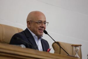 Marlene De Andrade Instagram - 🔵#21Mar || Queda aprobado por Unanimidad el Proyecto de Ley Orgánica para la Defensa de la Guayana Esequiba.

🔵Diputado Hermann Escarrá toma el derecho de palabra para resaltar el trabajo que llevó el Proyecto de Ley Orgánica para la Defensa de la Guayana Esequiba.

🔵Diputado Diosdado Cabello @dcabellor : 

“Está AN reivindica el derecho del pueblo venezolano de defender nuestro territorio con una Ley aprobada”.

🔵El Sol de Venezuela nace en el Esequibo, Gracias Pdte. @NicolasMaduro por ser el conductor de Victorias, hoy tod@s l@s diputad@s encabezados por el Presidente de la @asamblea_ven @jorgerpsuv_ hemos escrito la Historia buena de la Patria 🇻🇪 #WinstonVallenilla