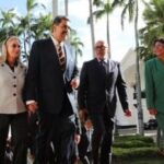Marlene De Andrade Instagram - 🔵Pdte. @NicolasMaduro : La decisión del 3 de diciembre, ahora se ha convertido en Ley de la República, para formar parte de la estructura jurídica del movimiento político e institucional interno de nuestro país, hoy recibimos una Ley ratificada en su carácter orgánico por parte del TSJ; y con la potestad que me da la constitución, la decisión tomada por las venezolanas y los venezolanos en el referendo consultivo será cumplida en todas sus partes, y con esta Ley, seguiremos la defensa de Venezuela en los escenarios internacionales. 🔵Luego de que el pueblo se expresara de manera constitucional el #3Dic, la Asamblea Nacional hizo lo que tenía que hacer, amplió la convocatoria a la consulta de la Ley Orgánica para la Defensa de la Guayana Esequiba. ¡Los venezolanos y las venezolanas fuimos partícipes con nuestro derecho y poder! Con mucho orgullo, amor y compromiso firmé y promulgué esta Ley Orgánica vinculante y obligante que ha aprobado la Asamblea Nacional, ha valido la pena rescatar el sueño de las libertadoras y los libertadores, de luchar por nuestra tierra y nuestros derechos. Más temprano que tarde, recuperaremos los derechos de Venezuela sobre la Guayana Esequiba. ¡Así lo juro y así será! 🇻🇪🙏🙏 ¡El Sol de Venezuela, nace en el Esequibo! @florescilia @delcyrodriguezv @jorgerpsuv_ @dcabellor