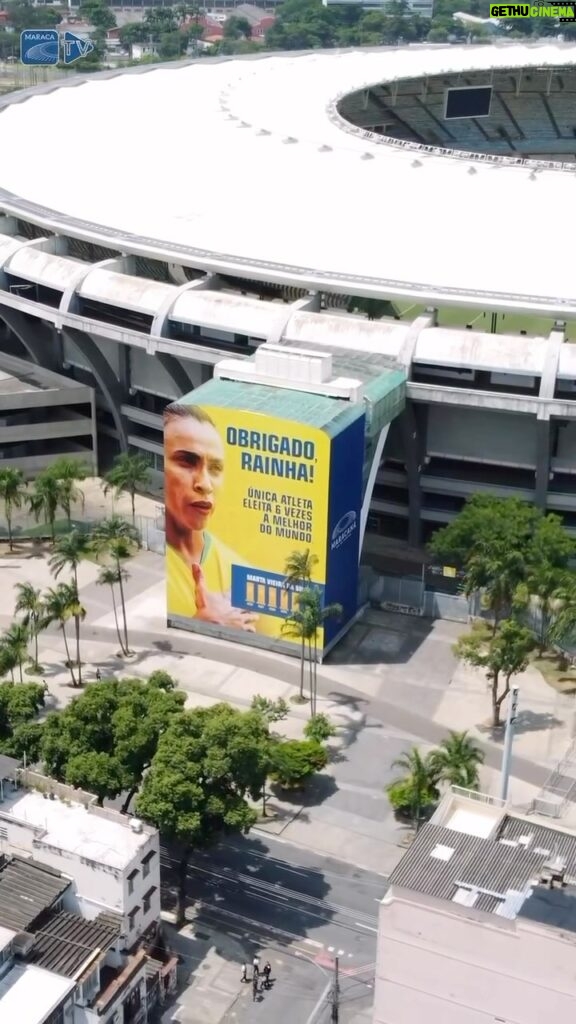 Marta Instagram - Pra começar o dia de um jeito mais do que especial! ✨ A homenagem à rainha do futebol de cara nova. A torre de vidro da Casa do Inesquecível está totalmente repaginada para exaltar a maior jogadora de futebol da história! ⚽ Sempre uma honra, @martavsilva10! O Maraca também é a sua casa! 🤍🏟️ 📹 Assista ao vídeo completo na #MaracaTV