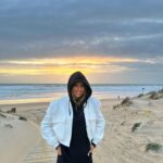 Marta Díaz Instagram – Cádiz parte 1 💨❤️🍔🙃
Mucho viento, mucha playa, mucha comida rica y muchos de vosotros 🙏🏽🫶🏼 

@gran_melia 
@palaciodesanctipetrigranmelia 
Mejor imposible 🫶🏼😍