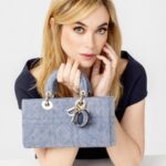 Marta Hazas Instagram - Hoy en @fueradeserie han salido las fotos tan bonitas que hicimos para @dior Gracias querida por los buenos ratos siempre @_._ka_._ . 📸 @antonioterronphoto mu&h @pablorobledo_co y Estilismo @naevegabriella #bolsos #toquedefinitivo #dior (la 4 es un descarte y la última de making)