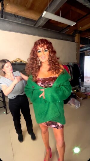 Mary Louis Kanellis-Bennett Instagram - I’ve been kicked around since I was born… just staying alive.

📸 @lynn_yati 
💄 @silenceoftheglam 
💇‍♀️ @viki.hairstylist_